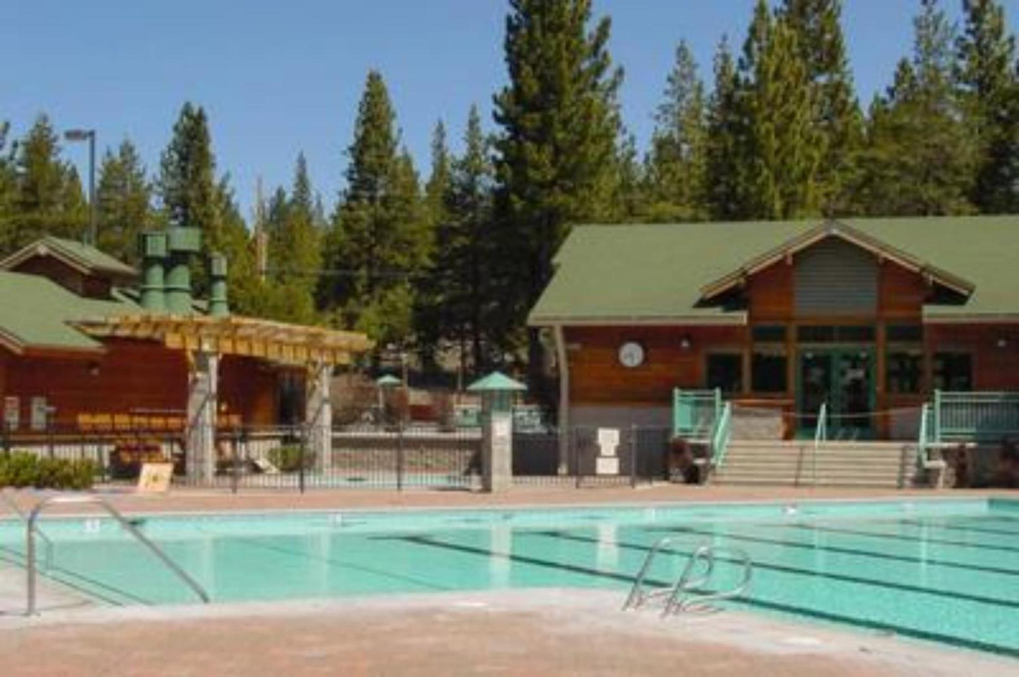 Moosetrack By Avantstay Cozy Cabin In The Of Tahoe Donner W Hot Tub Truckee Exteriör bild