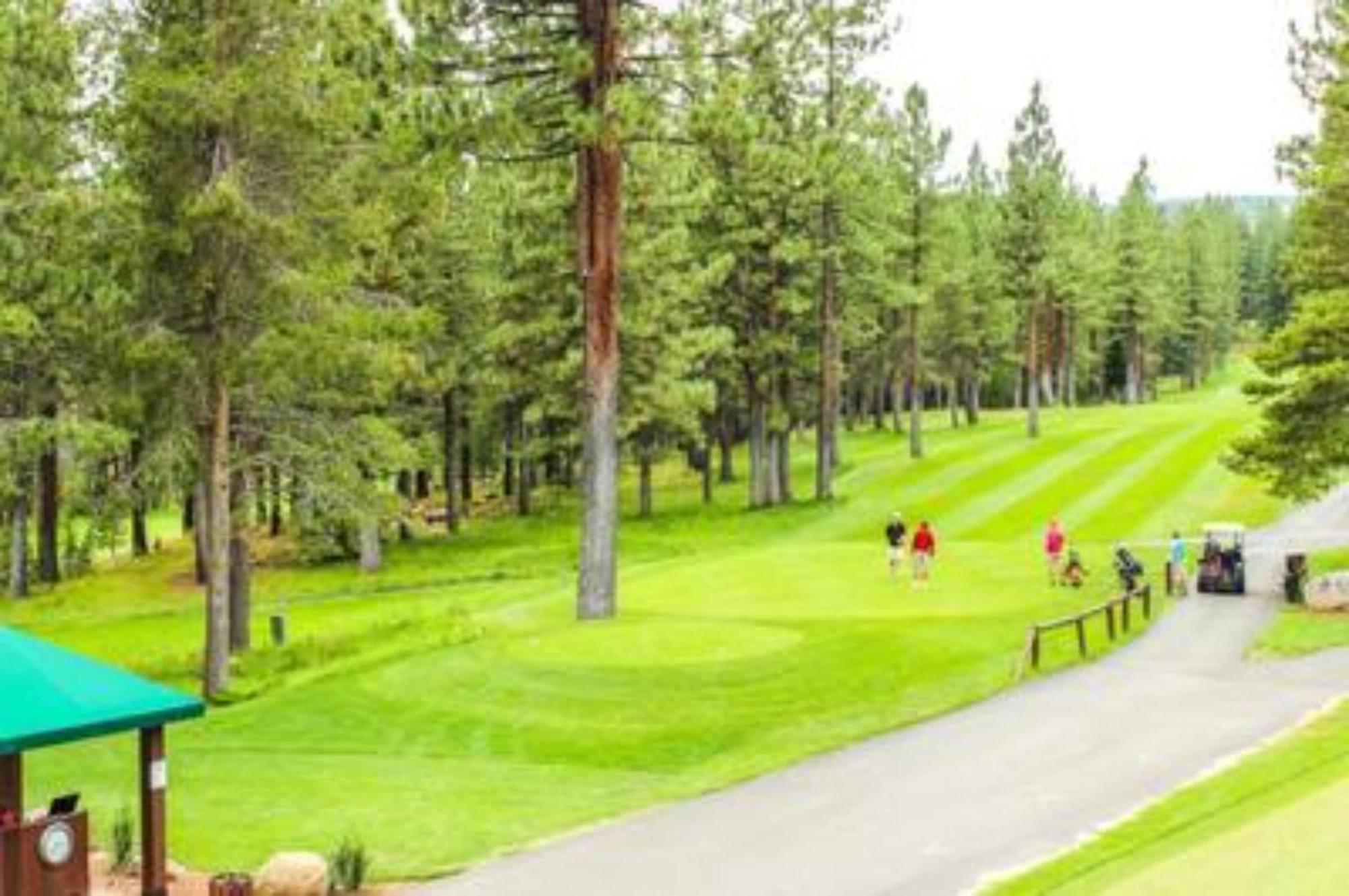 Moosetrack By Avantstay Cozy Cabin In The Of Tahoe Donner W Hot Tub Truckee Exteriör bild